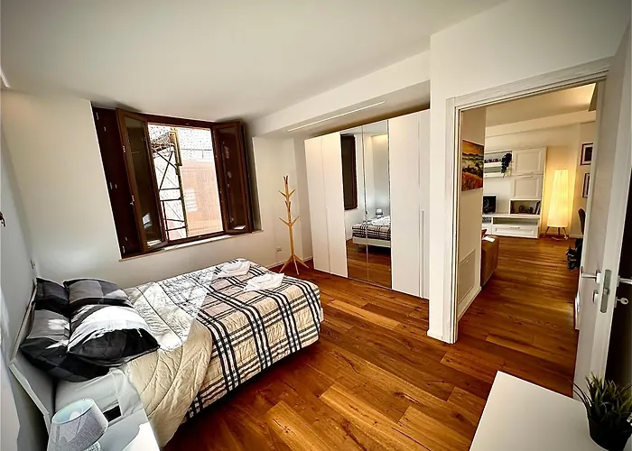 In The Heart Of Siena, 7 Minutes From Piazza Del Campo
